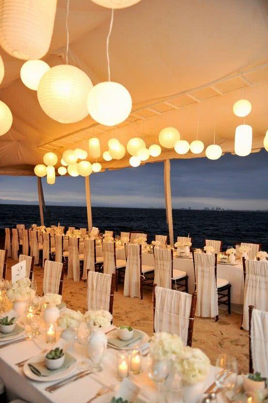  46 Inspiráló díszített esküvői asztalok