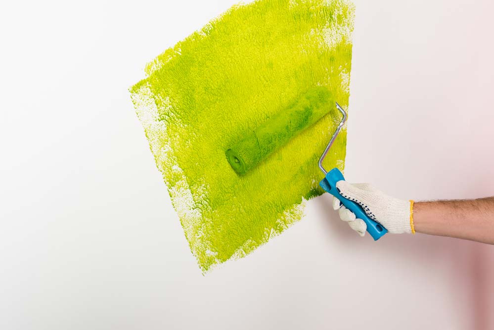  Cum să pictezi un perete: pas cu pas și greșeli de evitat