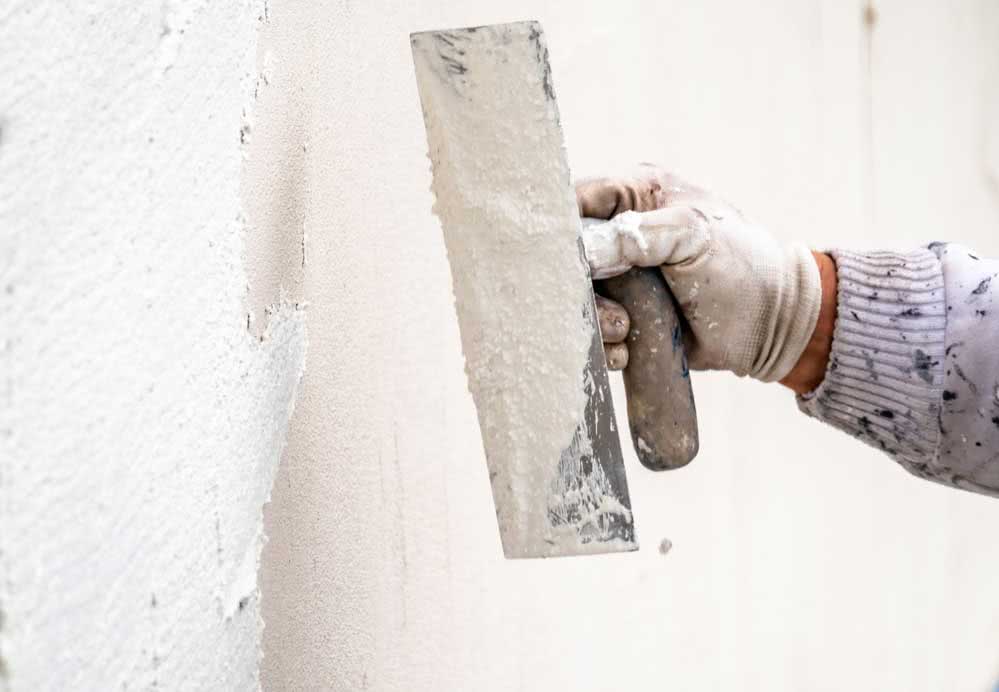  Kā apmest sienu: nepieciešamie materiāli, padomi un kā to izdarīt soli pa solim