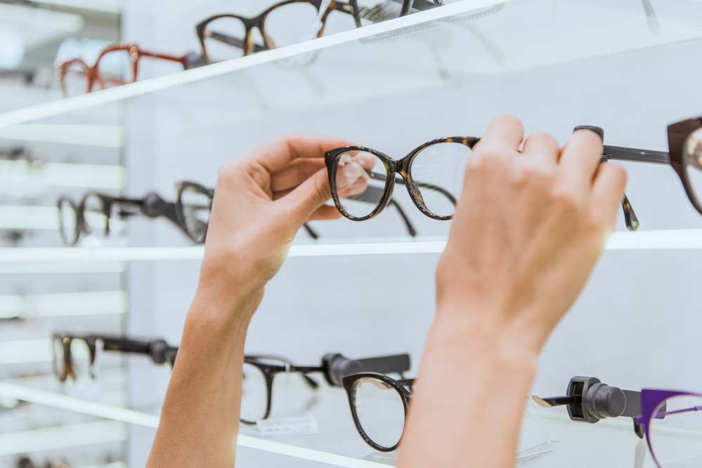  Sådan fjerner du ridser fra briller: se, hvordan du fjerner trin for trin