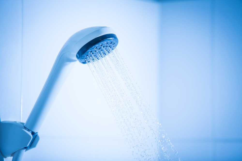  Kapající sprcha: čím to může být? Zde jsou tipy, jak ji opravit