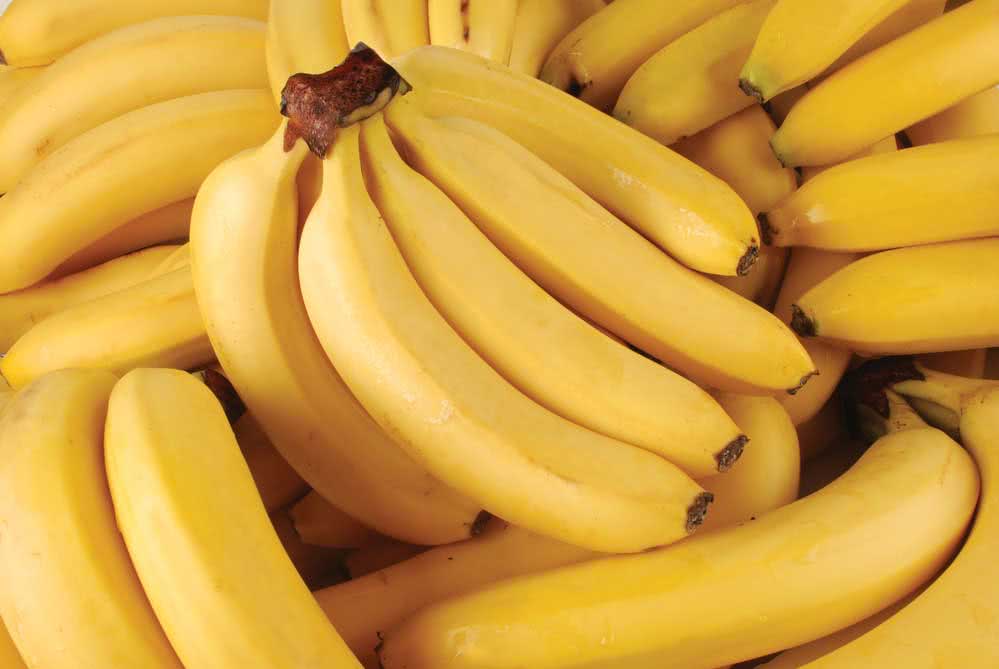  バナナの保存方法：熟したバナナを冷蔵庫または冷凍庫で保存する。