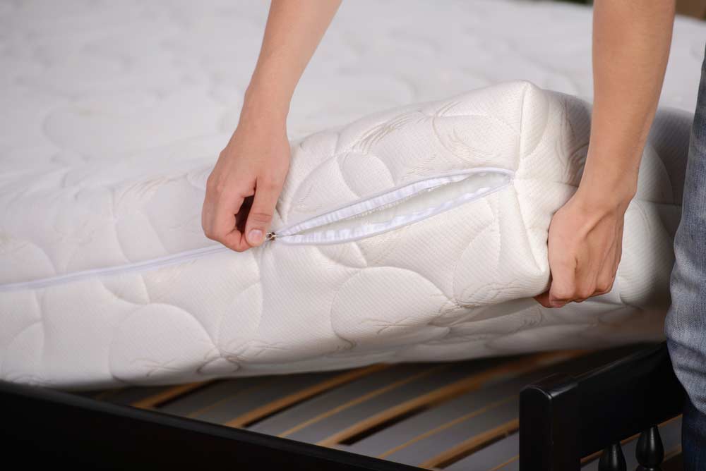  Como limpar un colchón: 9 pasos e consellos para eliminar as manchas